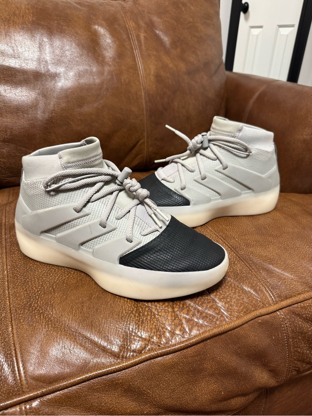 Adidas Fear of God Athletics I Basketbal - Picture 2 of 5
